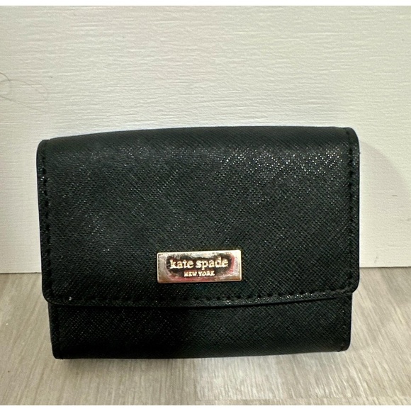 KATE SPADE New York Large Holly Laurel Way Saffiano Leather Card Case Wallet - Picture 1 of 5